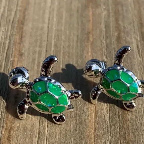 Elegant Green Fire Opal Sea Turtle Earrings - Picture 3 of 13